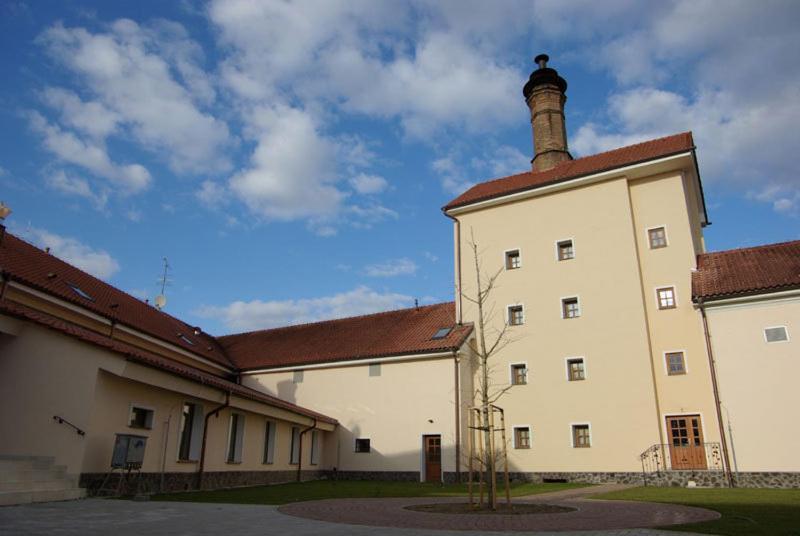 Chateau Krakovany Exterior foto
